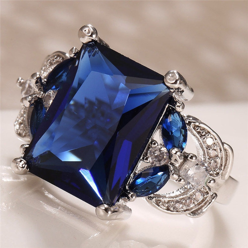Ladies Blue cubic zirconiain White Gold